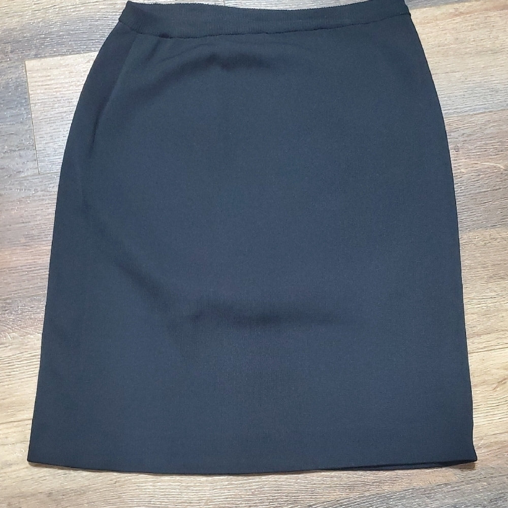 Saks Fifth Avenue Black Pencil Skirt Knee-Length Work